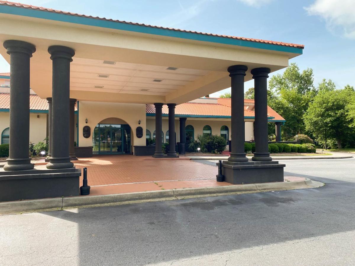 Motel 6 Savannah Ga Gateway & I95 Georgetown Екстериор снимка