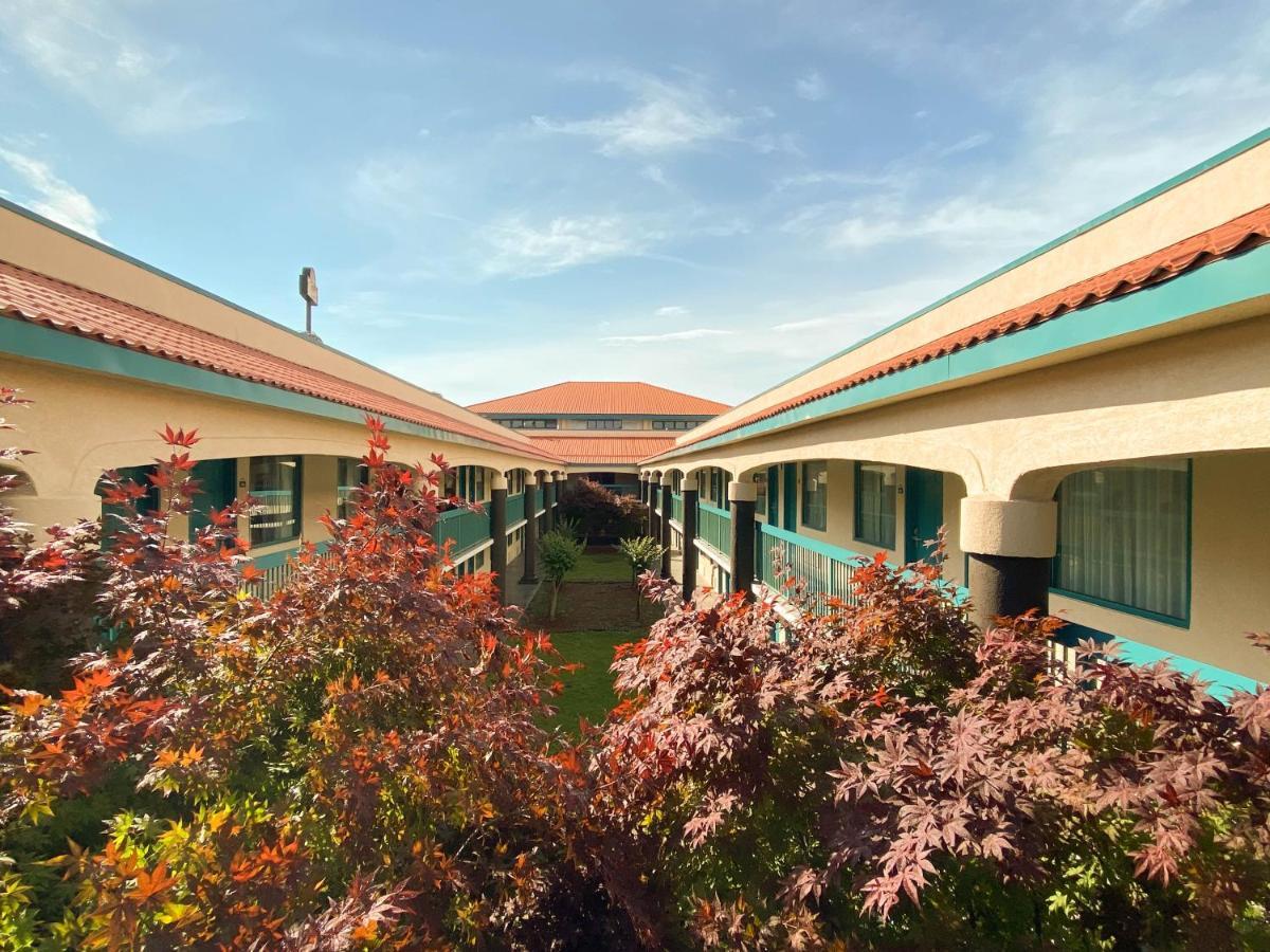 Motel 6 Savannah Ga Gateway & I95 Georgetown Екстериор снимка