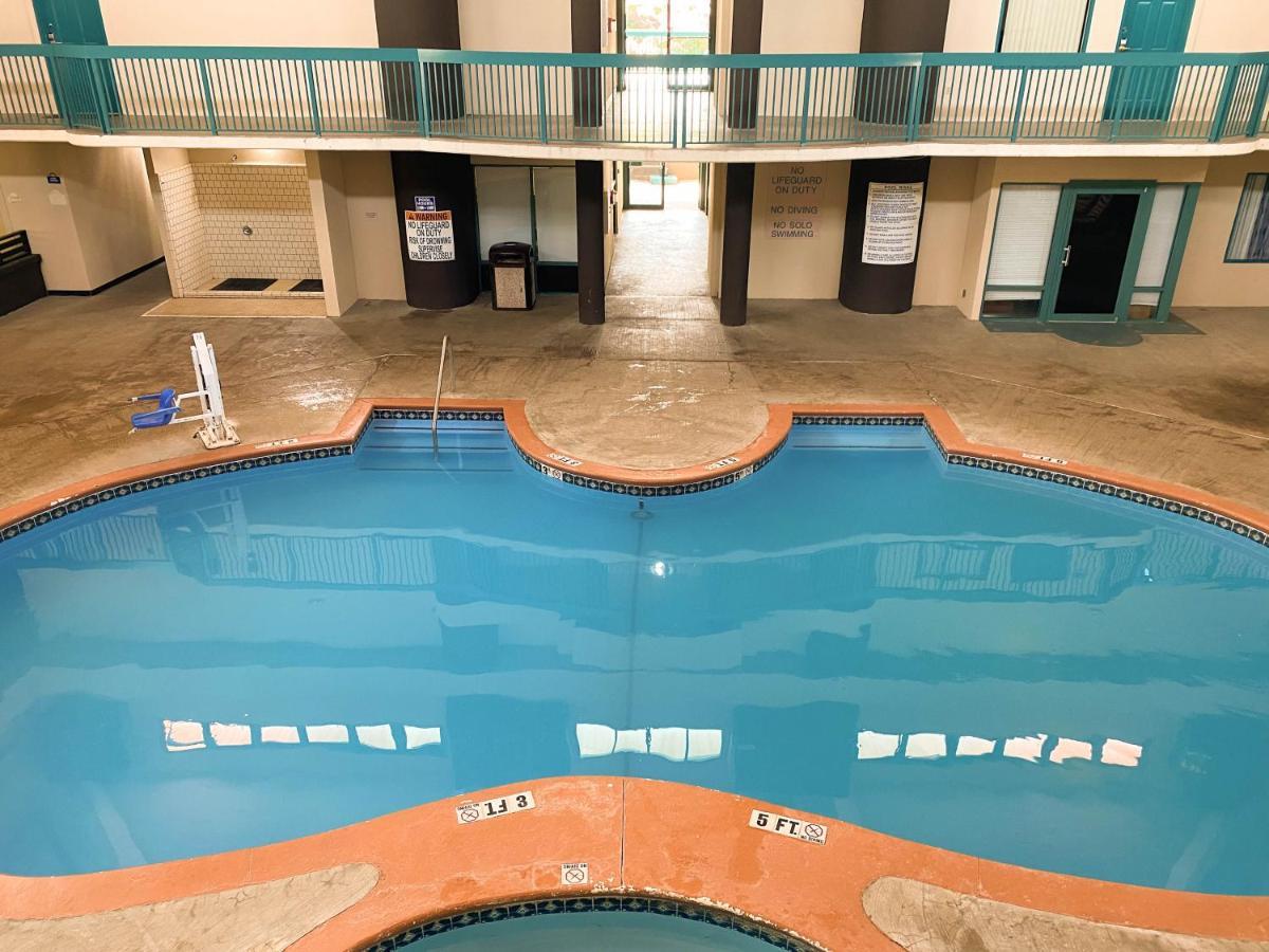 Motel 6 Savannah Ga Gateway & I95 Georgetown Екстериор снимка